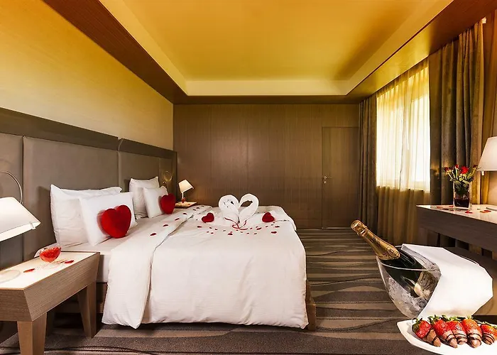 Grand Europa - Since 1869 Отель